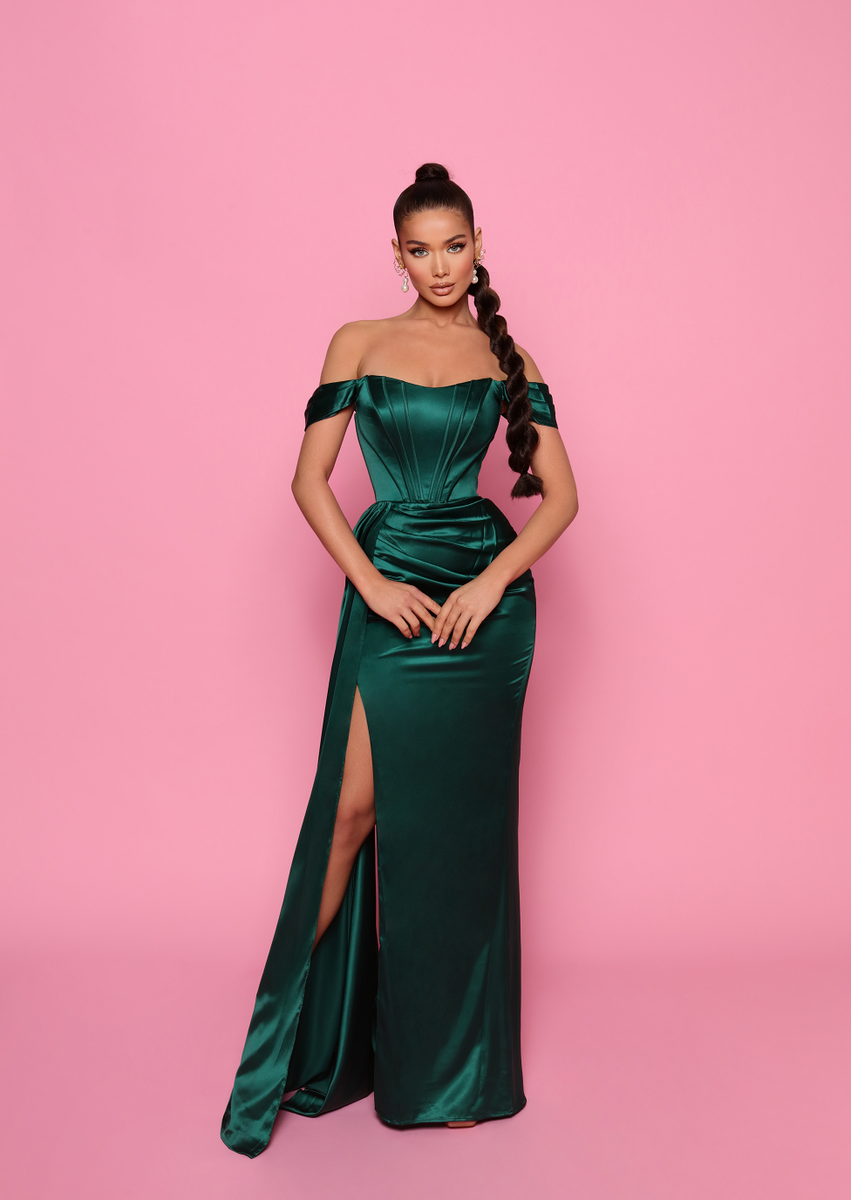 Bond Gown – Windsor & Lux