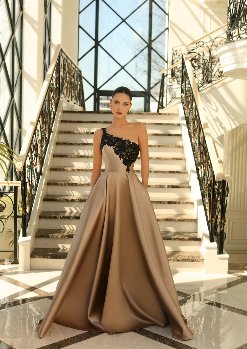 Stormi Gown – Windsor & Lux